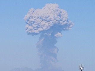 火山の噴煙